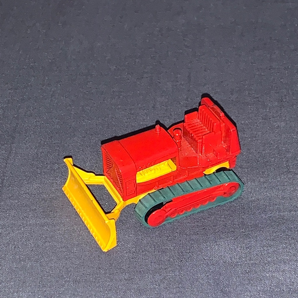 Vintage Matchbox Series No. 16 Case Tractor. Original Mint Condition.